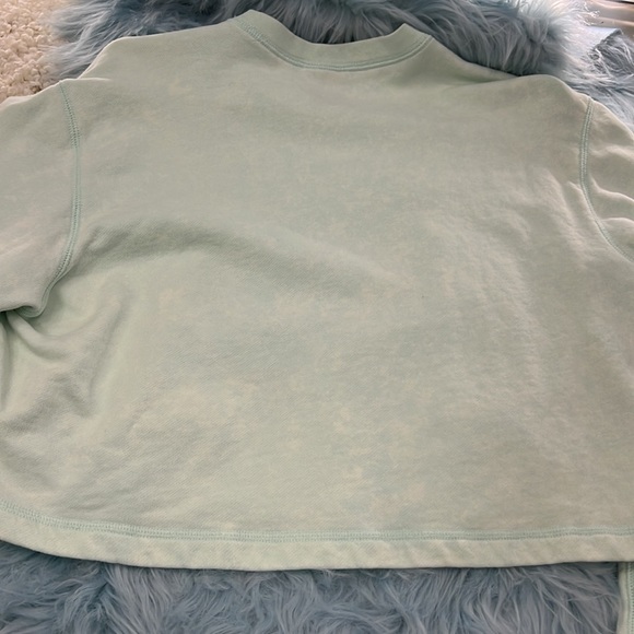 NWOT! Cropped Light Green Nike Sweatshirt! Size Large! - Picture 4 of 4